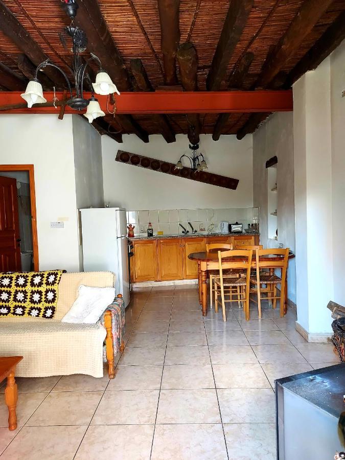 Gasthaus John' S House In Omodos Limassol Exterior foto